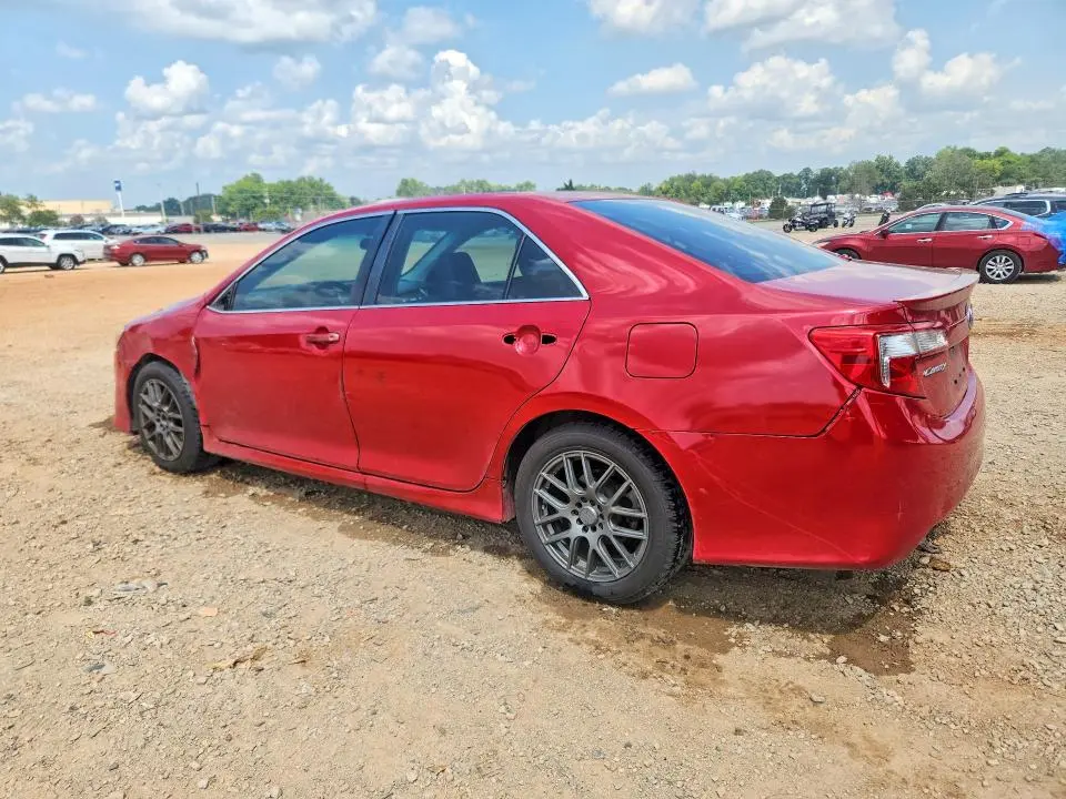 2013 TOYOTA CAMRY SE  