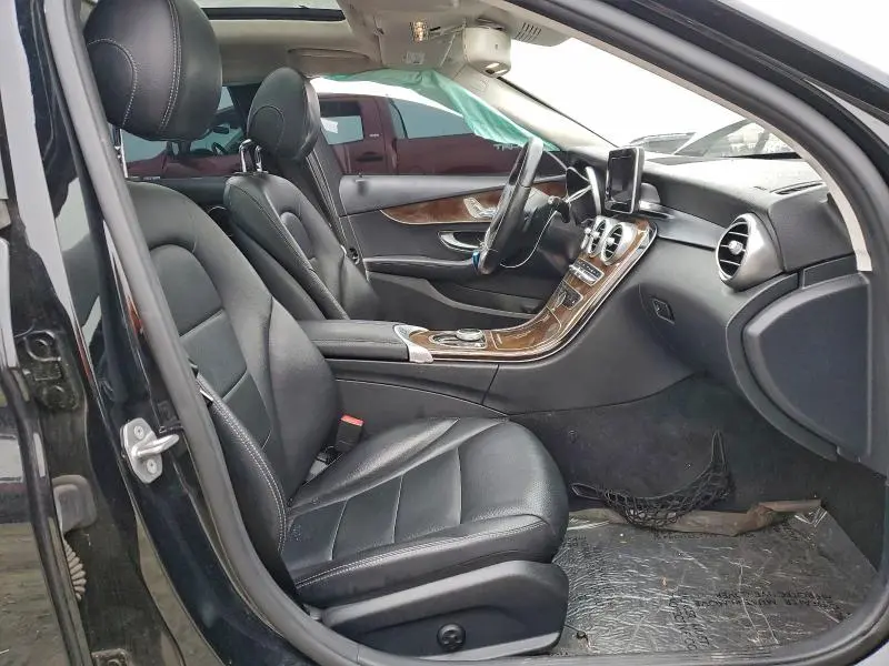 2017 MERCEDES-BENZ C 300  