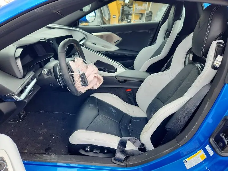 2025 CHEVROLET CORVETTE STINGRAY 2LT  