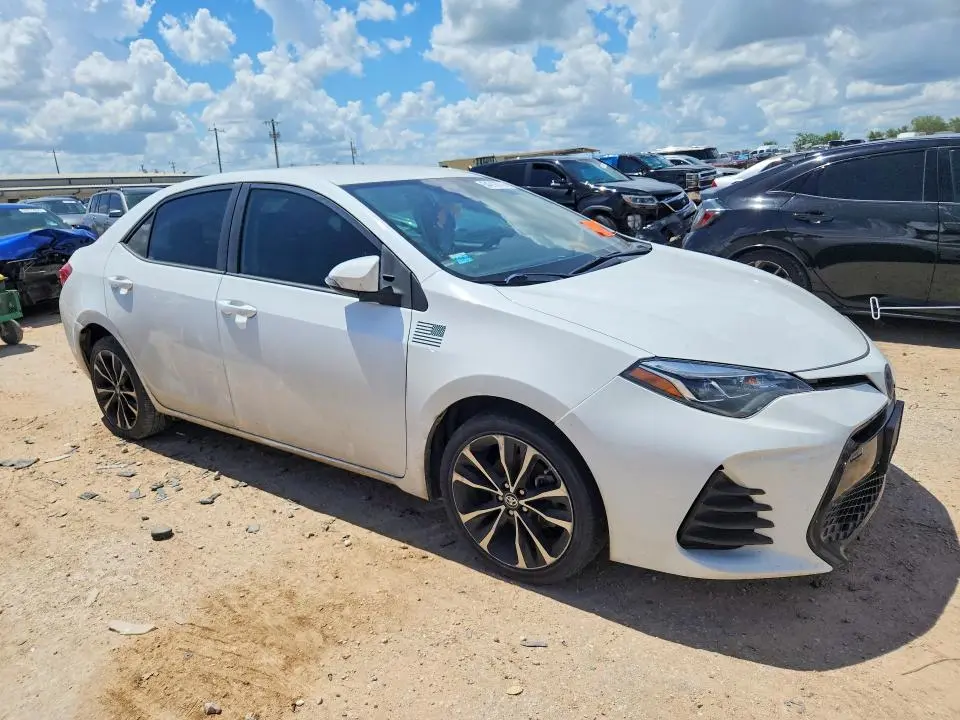 2018 TOYOTA COROLLA SE  