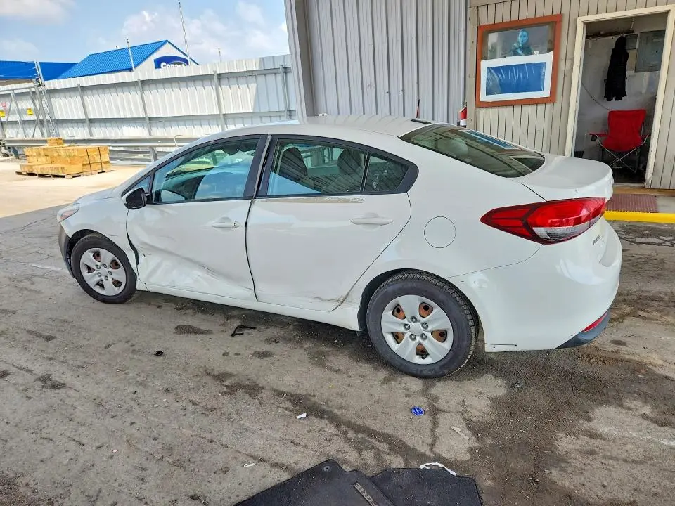 2017 KIA FORTE LX  
