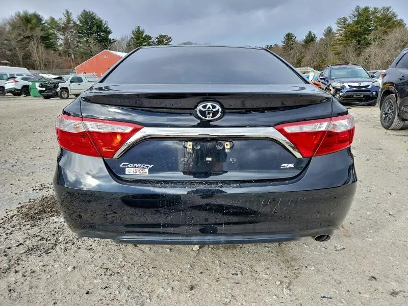 2015 TOYOTA CAMRY LE  