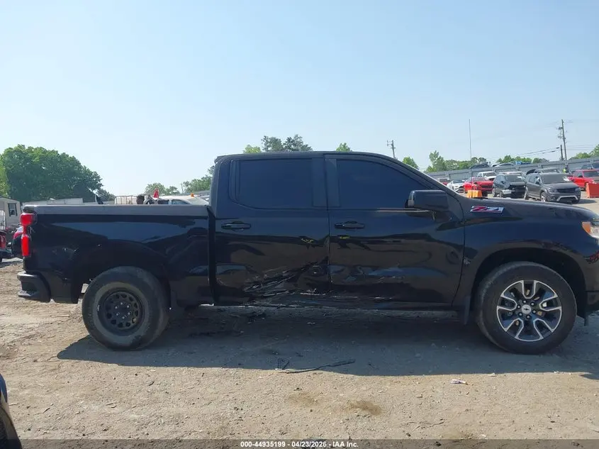 2022 CHEVROLET SILVERADO 1500 4WD  SHORT BED RST