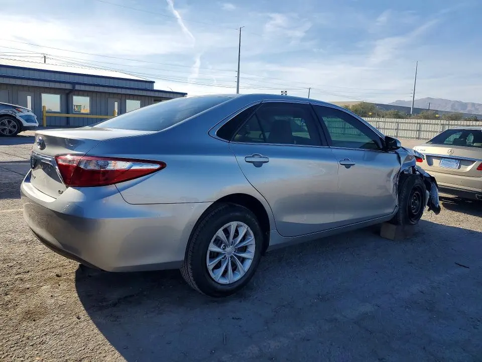 2015 TOYOTA CAMRY LE  