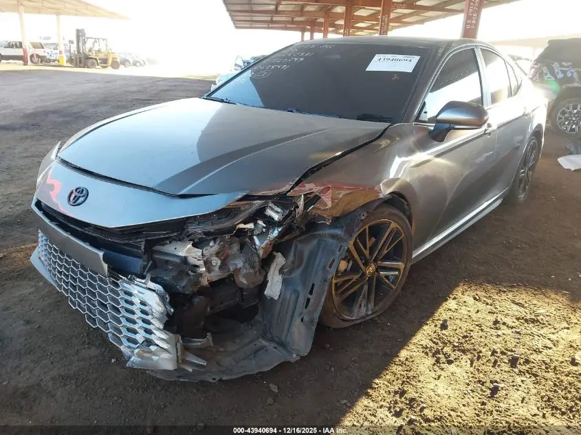 2025 TOYOTA CAMRY XSE