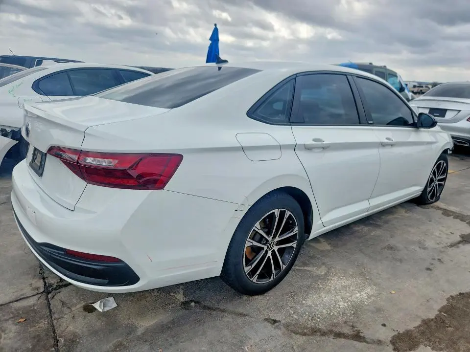 2023 VOLKSWAGEN JETTA SPORT  