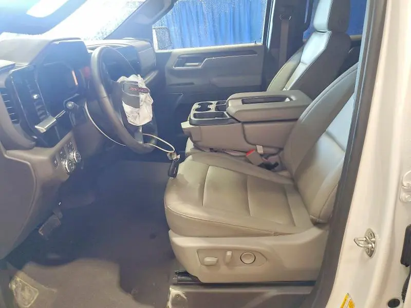 2026 GMC SIERRA K1500 SLT  