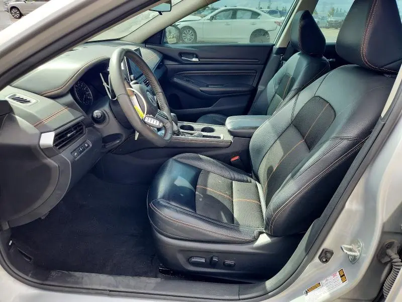 2021 NISSAN ALTIMA SR  