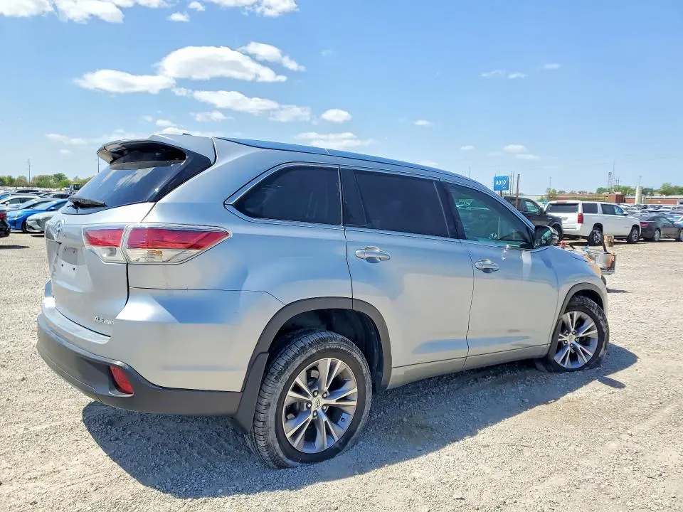 2015 TOYOTA HIGHLANDER XLE  