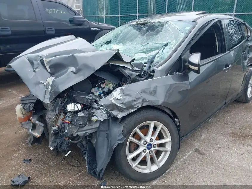 2015 FORD FOCUS SE
