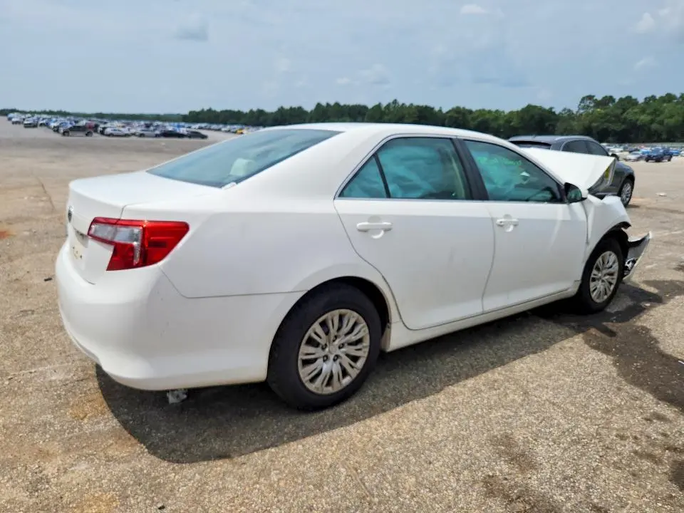 2014 TOYOTA CAMRY L  