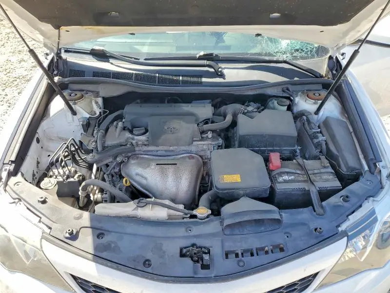 2014 TOYOTA CAMRY SE  