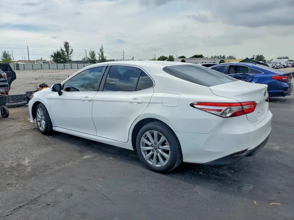 2018 TOYOTA CAMRY LE  