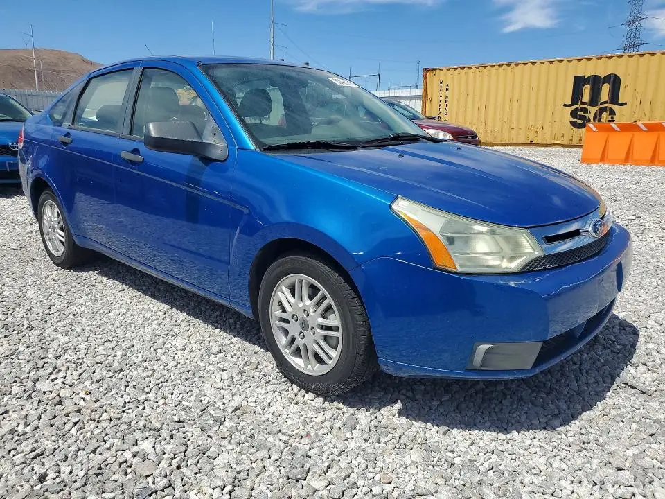 2010 FORD FOCUS SE  