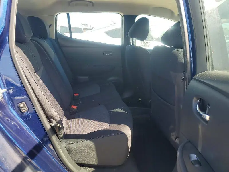 2019 NISSAN LEAF S  
