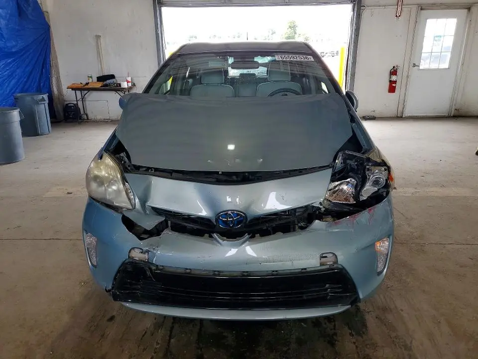 2013 TOYOTA PRIUS TWO  