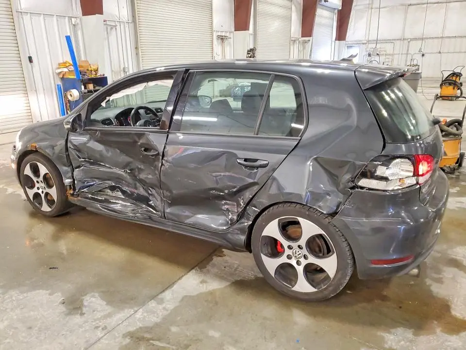 2011 VOLKSWAGEN GTI   