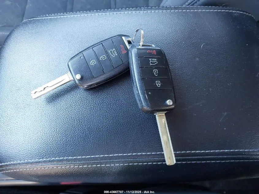 2016 KIA SORENTO 2.4L LX