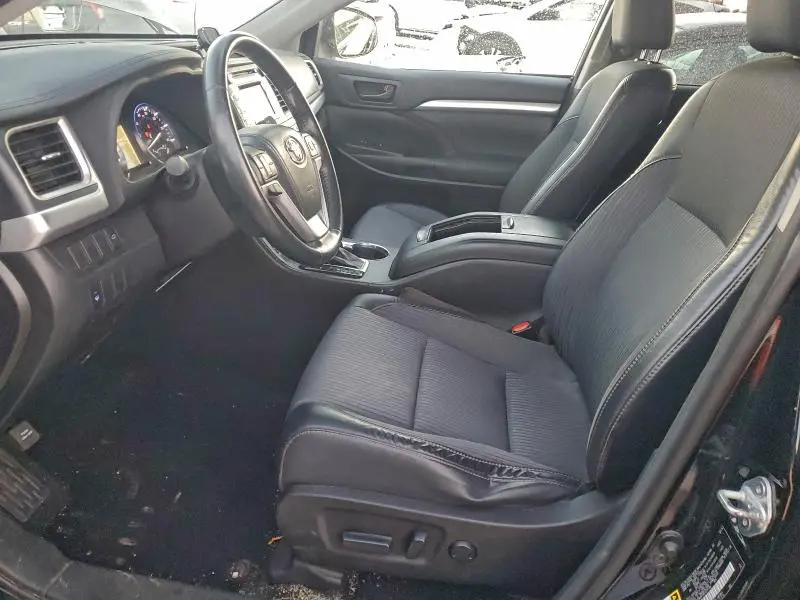 2014 TOYOTA HIGHLANDER LE  