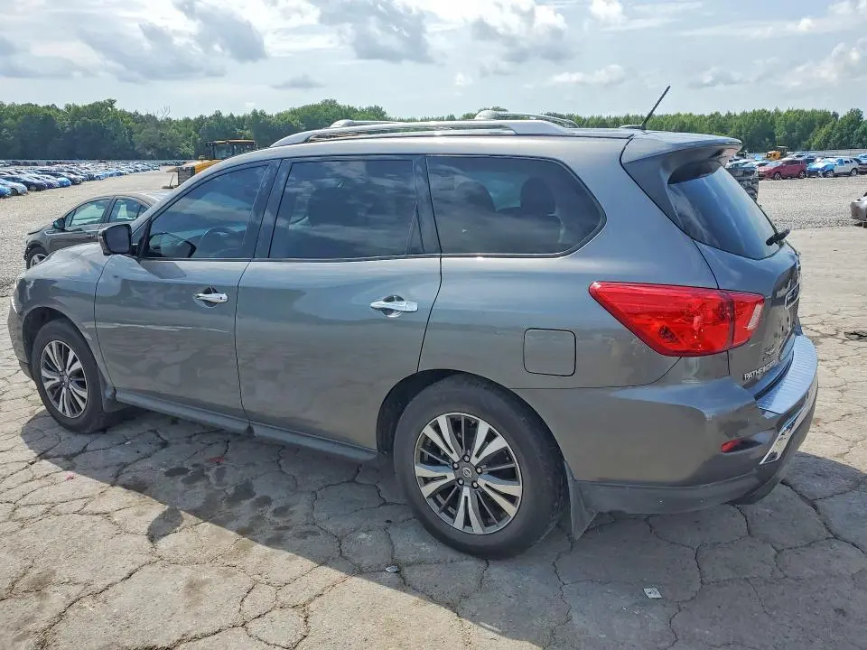 2017 NISSAN PATHFINDER SL  