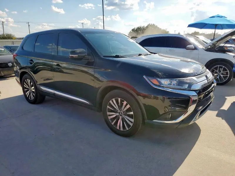 2019 MITSUBISHI OUTLANDER SE