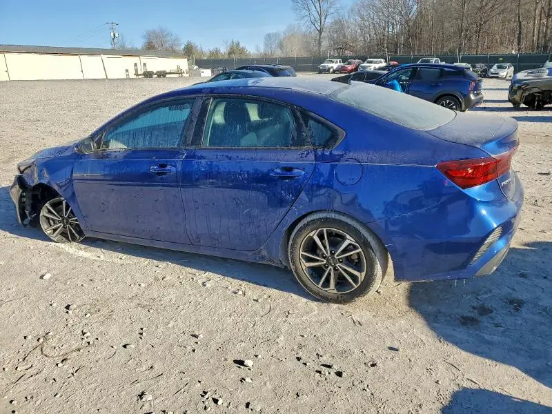 2023 KIA FORTE LX  