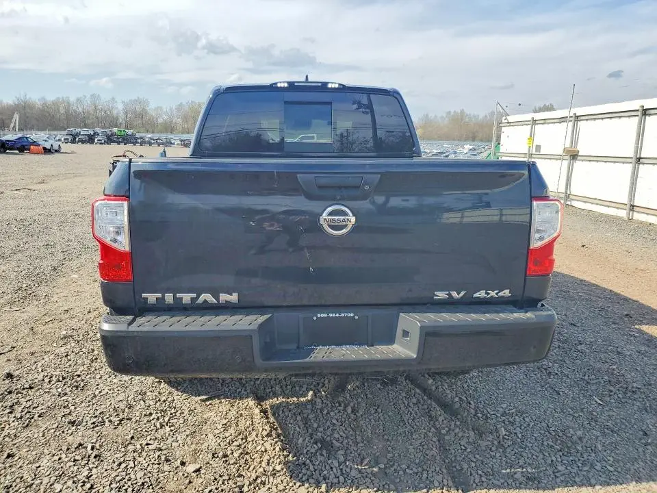 2022 NISSAN TITAN S  