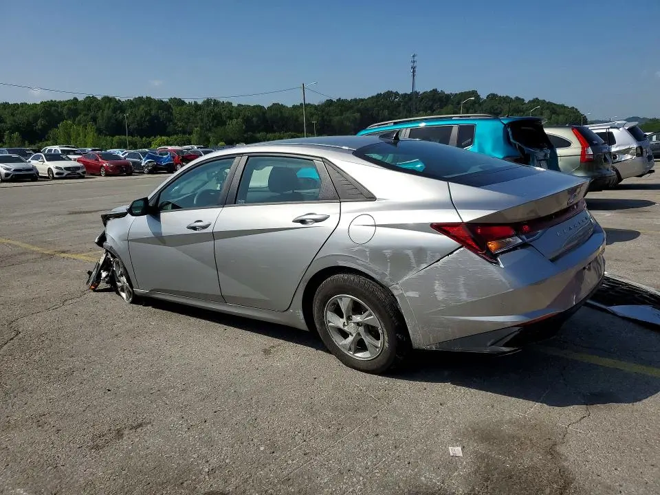 2022 HYUNDAI ELANTRA SE  