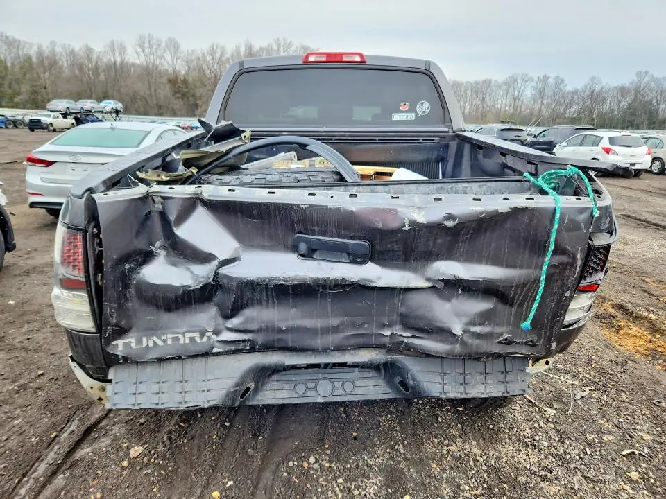 2011 TOYOTA TUNDRA GRADE  