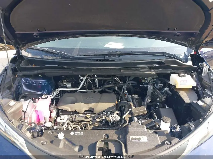 2022 TOYOTA SIENNA LE