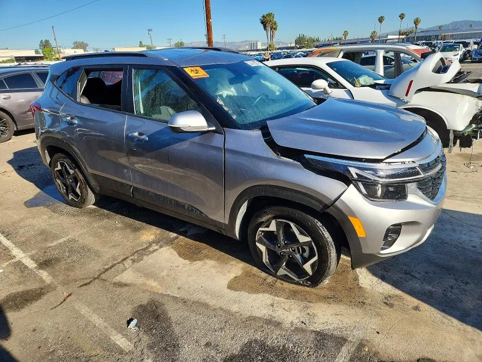 2025 KIA SELTOS S  