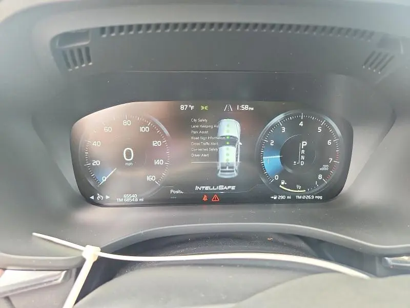 2021 VOLVO XC60 T5 MOMENTUM  