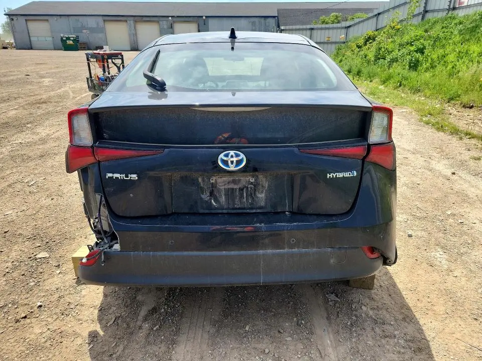 2021 TOYOTA PRIUS LE  