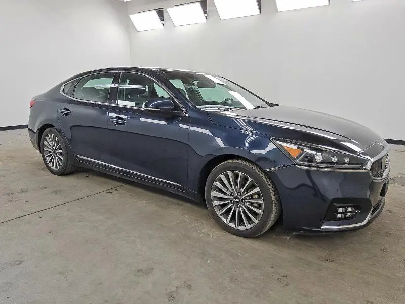 2017 KIA CADENZA PREMIUM  