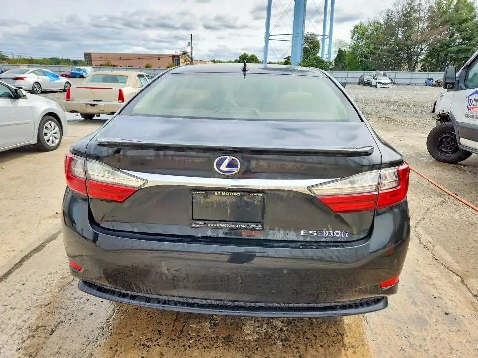 2017 LEXUS ES 300H  