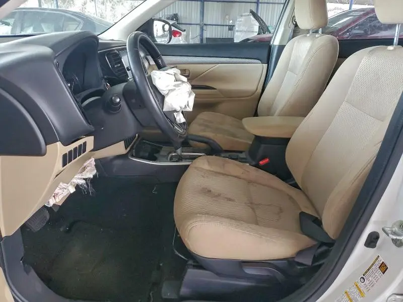 2017 MITSUBISHI OUTLANDER SE  