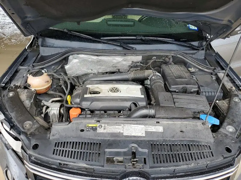 2014 VOLKSWAGEN TIGUAN S  