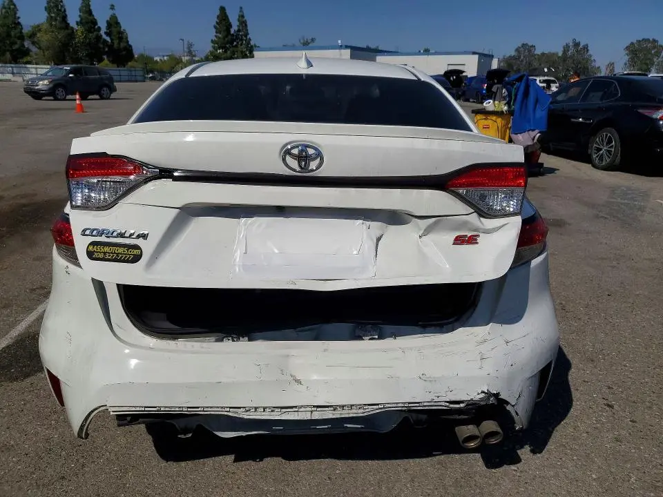 2021 TOYOTA COROLLA SE  