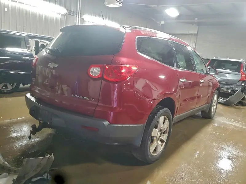 2011 CHEVROLET TRAVERSE LT  