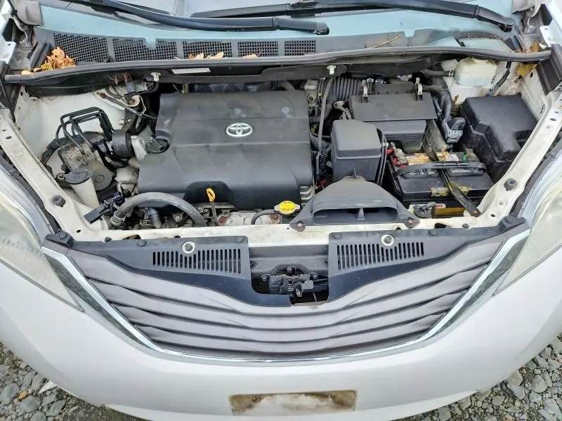 2012 TOYOTA SIENNA XLE 8-PASSENGER  