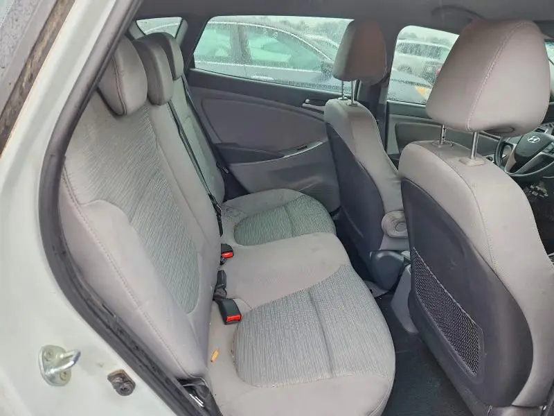 2015 HYUNDAI ACCENT GS  