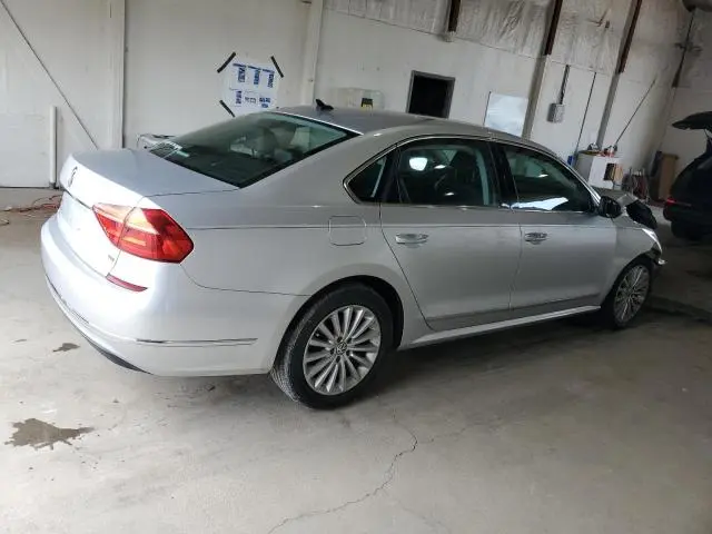 2016 VOLKSWAGEN PASSAT SE  