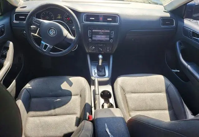 2012 VOLKSWAGEN JETTA SE  