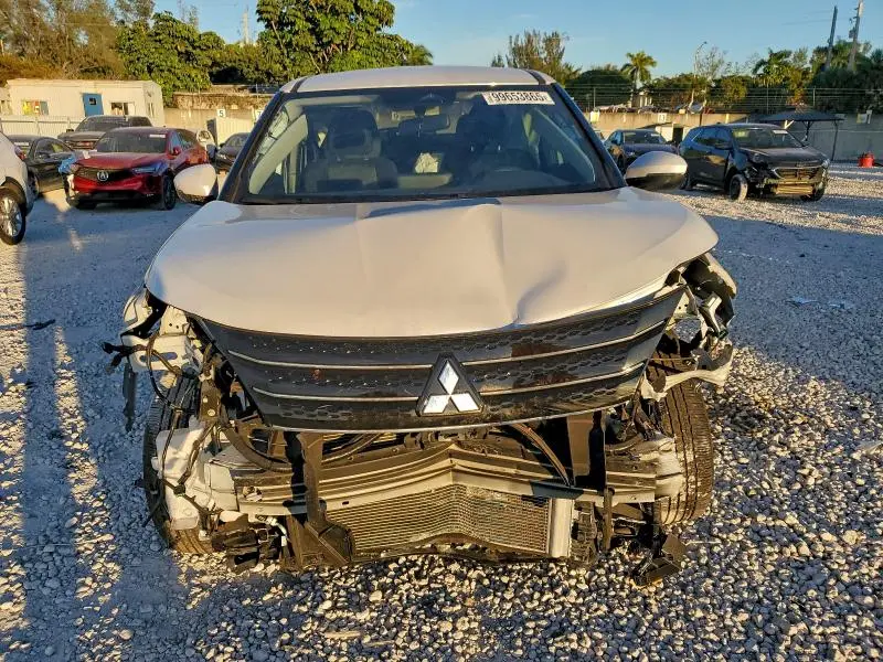 2024 MITSUBISHI OUTLANDER ES  