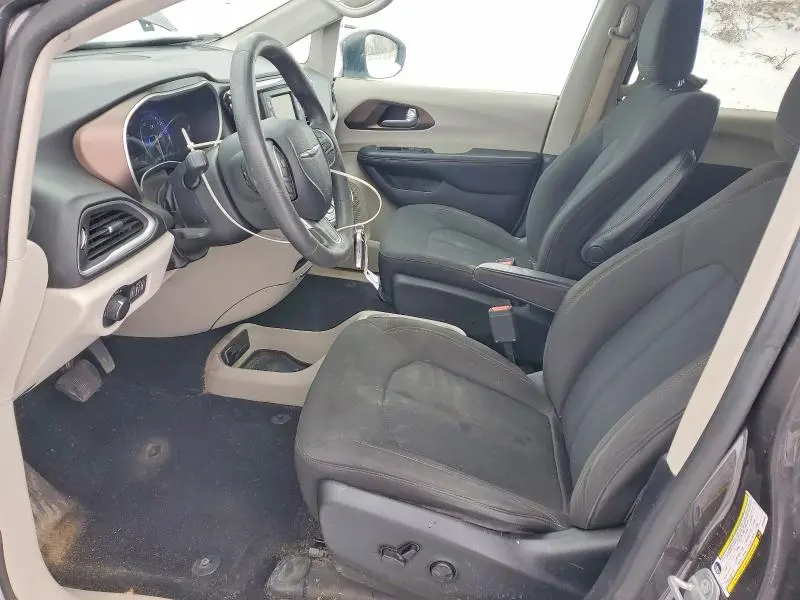 2017 CHRYSLER PACIFICA LX  