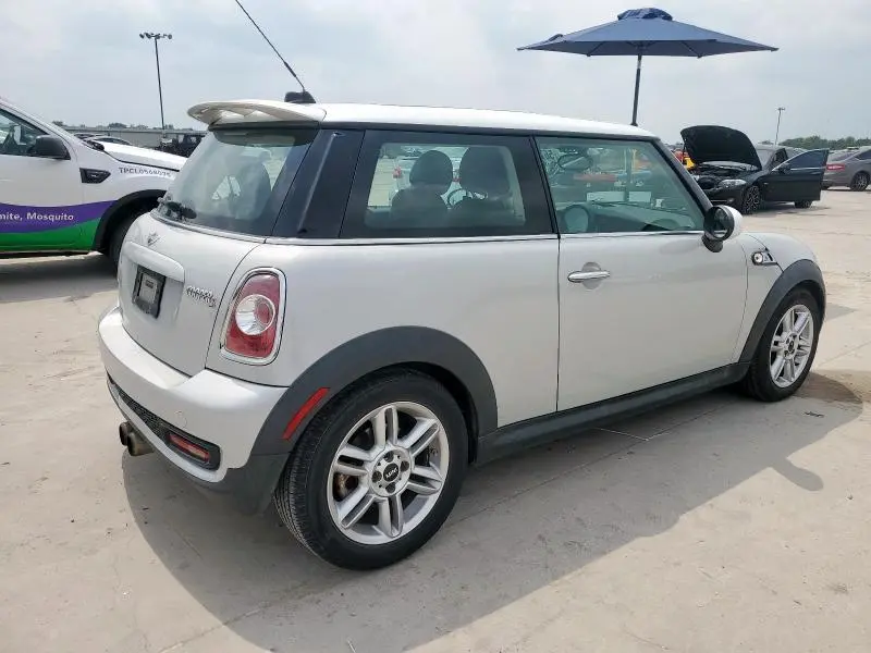 2012 MINI COOPER S