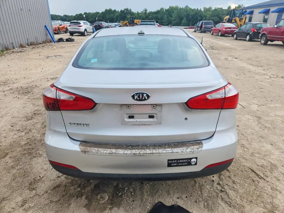 2015 KIA FORTE LX  