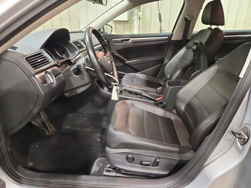 2017 VOLKSWAGEN PASSAT R-LINE  