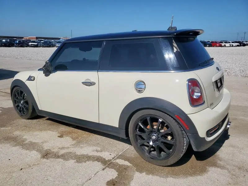 2013 MINI COOPER S  