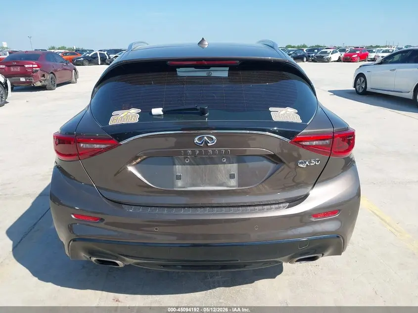 2018 INFINITI QX30 PREMIUM